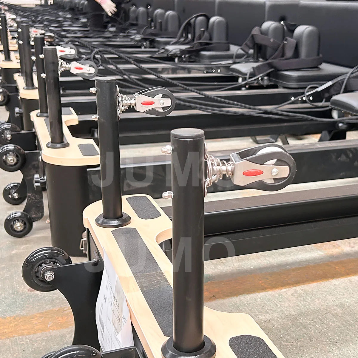 JUMO MW07 Foldable Aluminum Pilates Reformer Black 2490x710x820mm