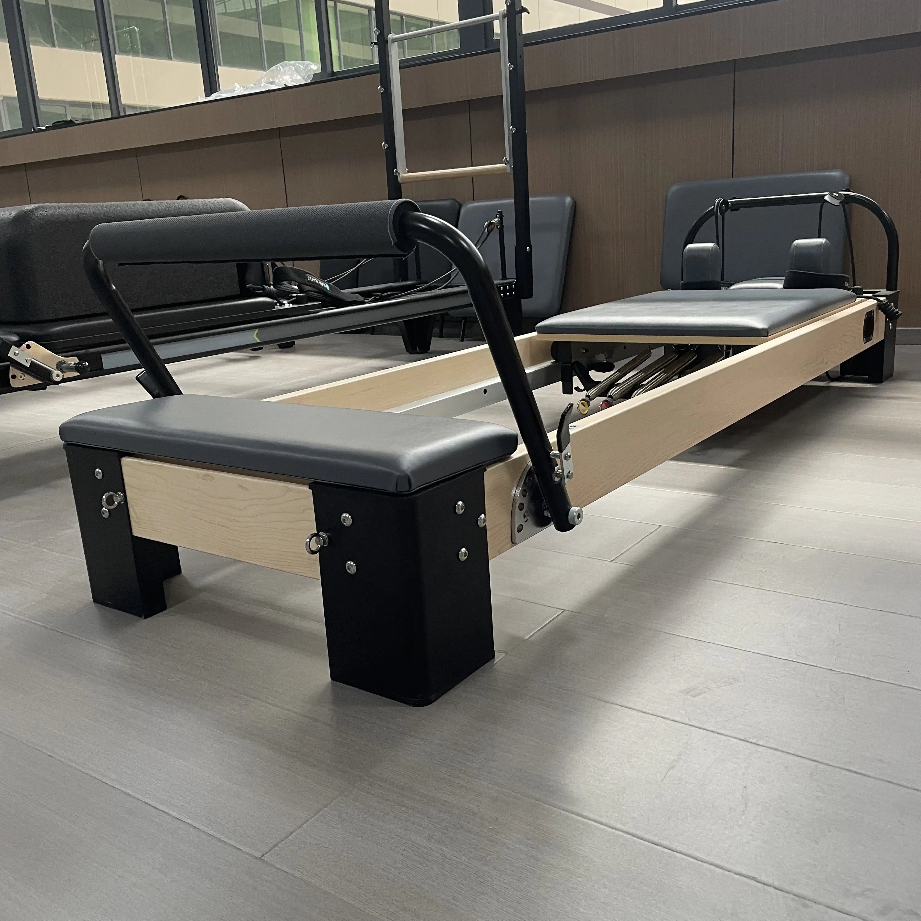 Maple Wood Pilates Reformer Studio Machine 232.5x69x73cm
