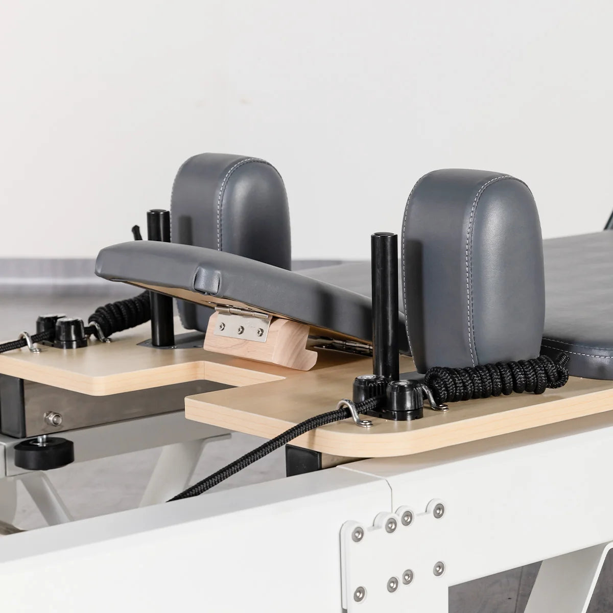 JUMO FA01 Foldable Aluminum Pilates Reformer Gray 237cm