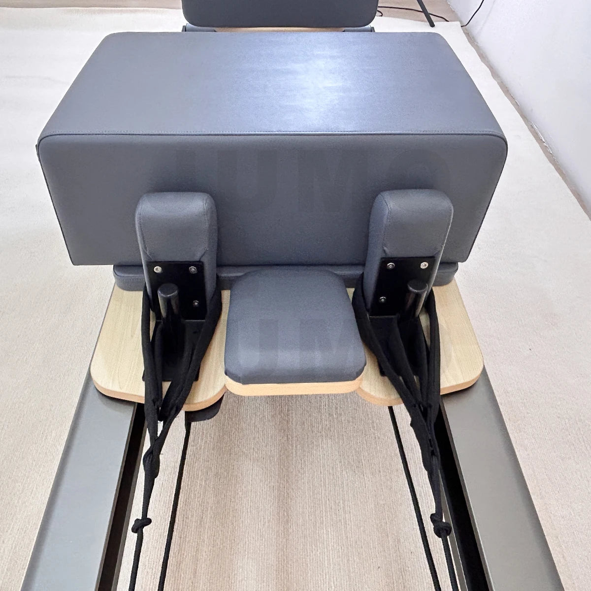 Professional Aluminum Pilates Reformer Machine with Smooth Glide Carriage