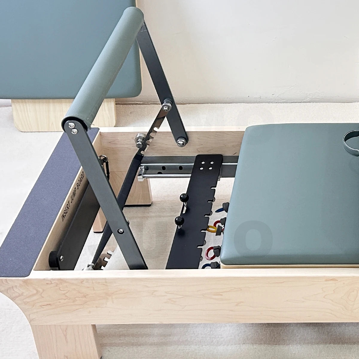 Professional Aluminum Pilates Reformer Commercial Grade 2320mm