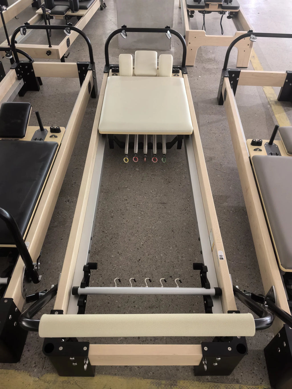 Maple Wood Pilates Reformer Studio Machine 232.5x69x73cm