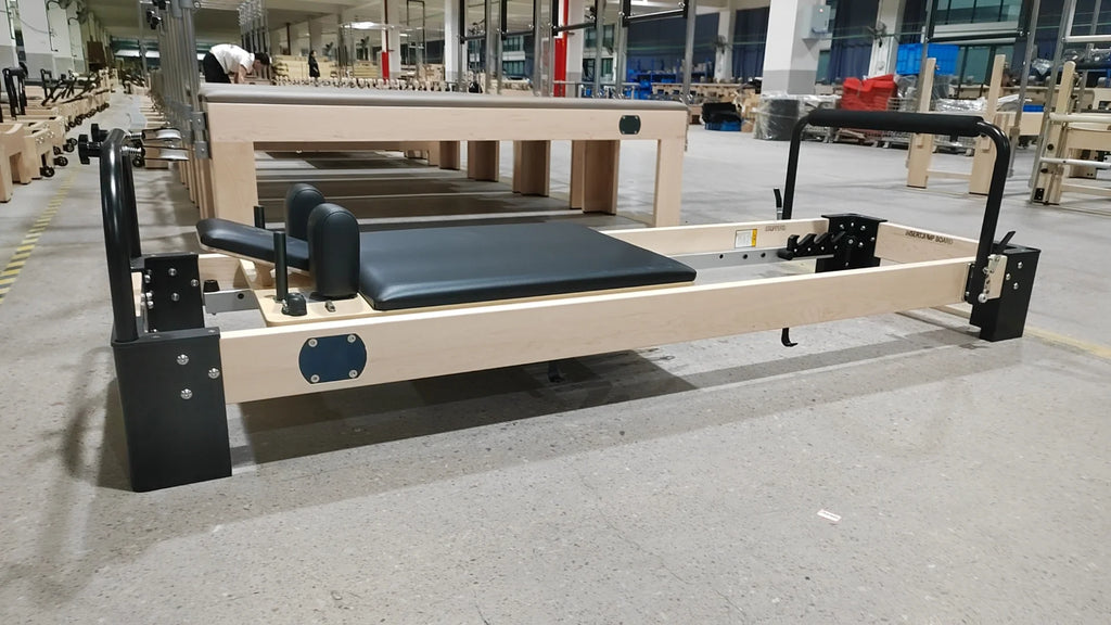 Maple Wood Pilates Reformer Studio Machine 232.5x69x73cm