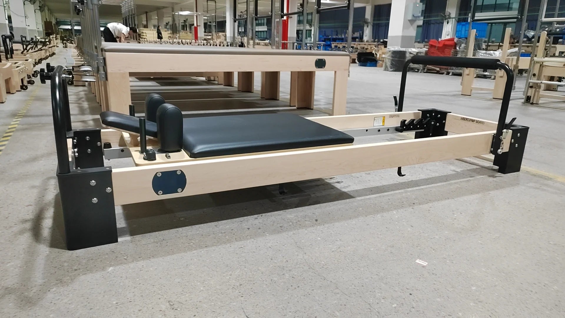 Maple Wood Pilates Reformer Studio Machine 232.5x69x73cm
