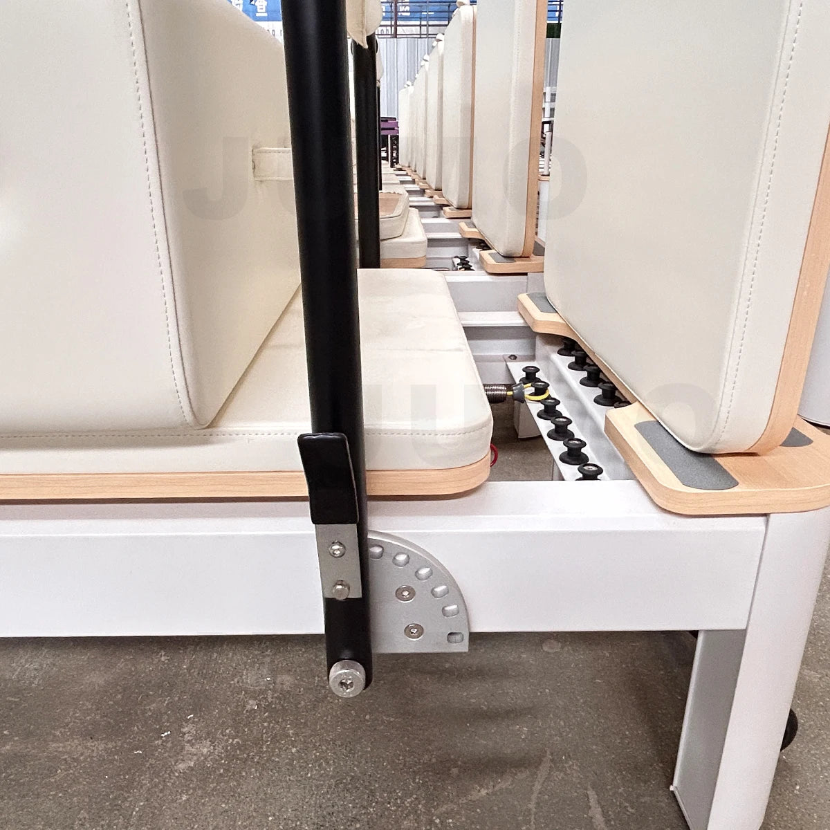 Aluminum Pilates Reformer Machine Commercial Studio Grade Adjustable White