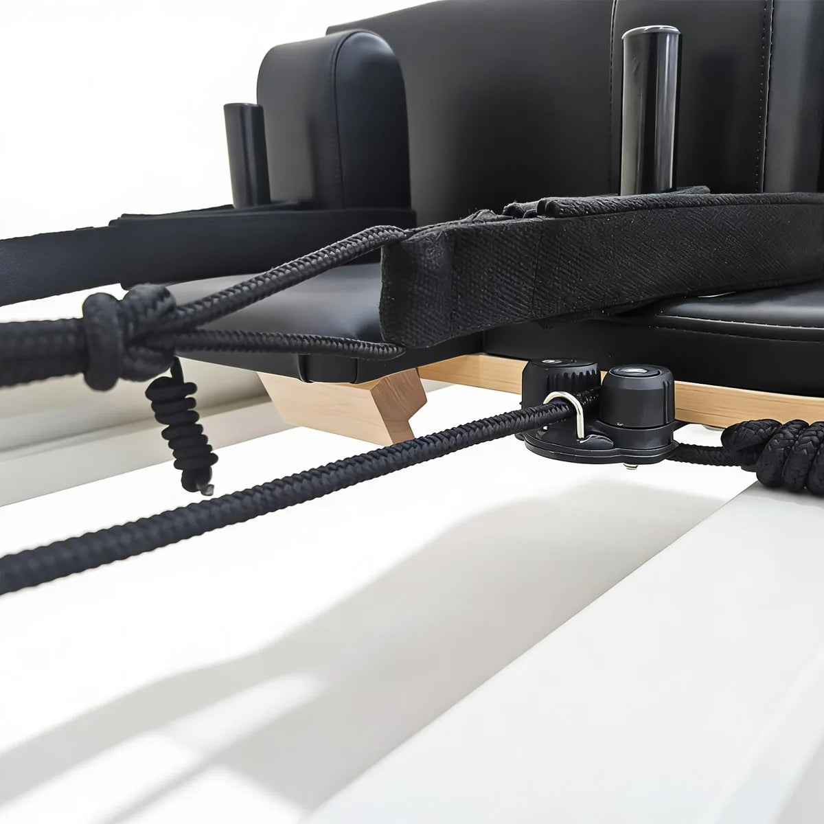 Commercial Aluminum Pilates Reformer 2540mm Studio Grade White
