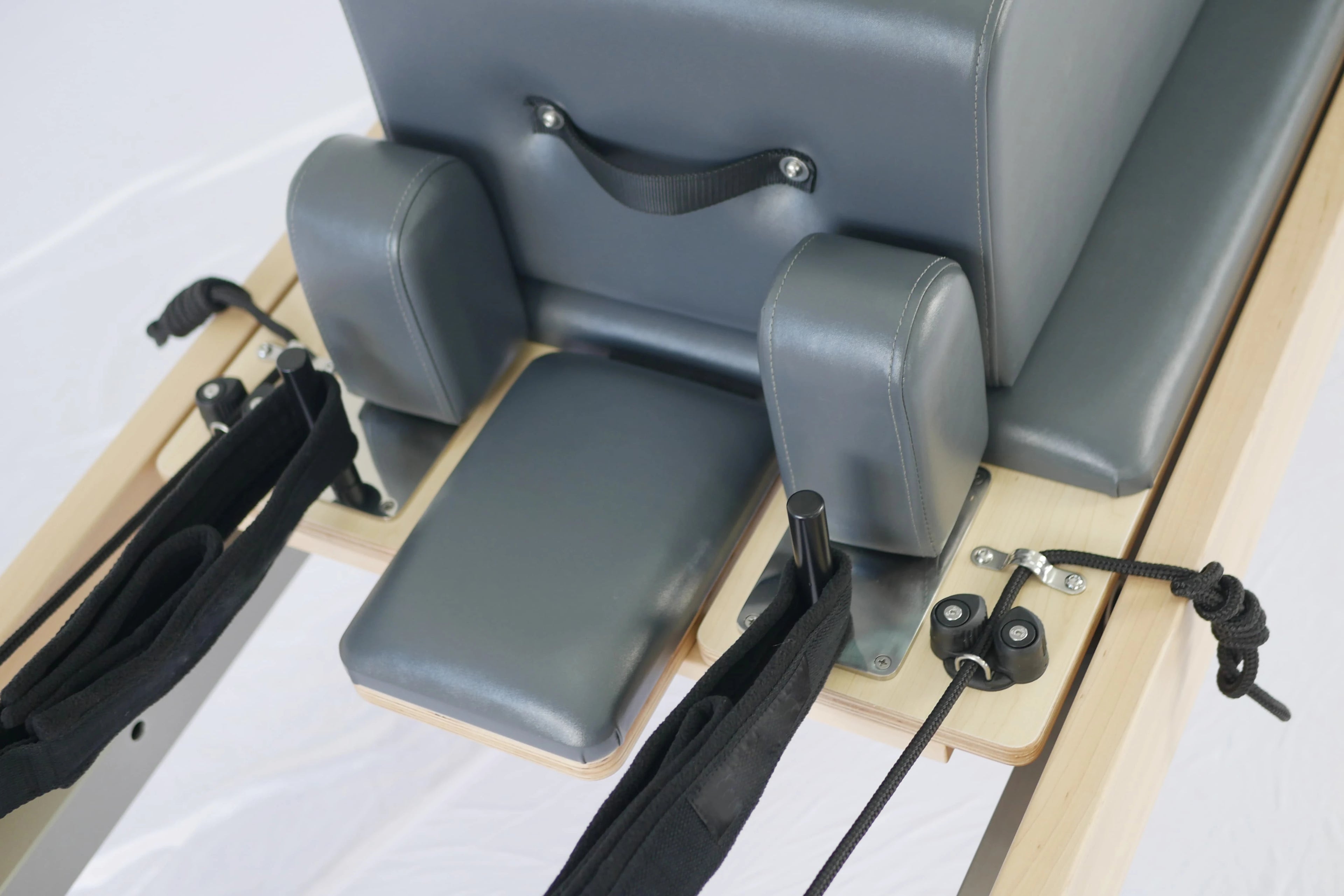 Professional Splicing Maple Wood Pilates Reformer Tower 244cm