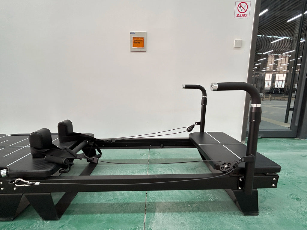 Commercial Aluminum Pilates Reformer Machine 3260mm Black