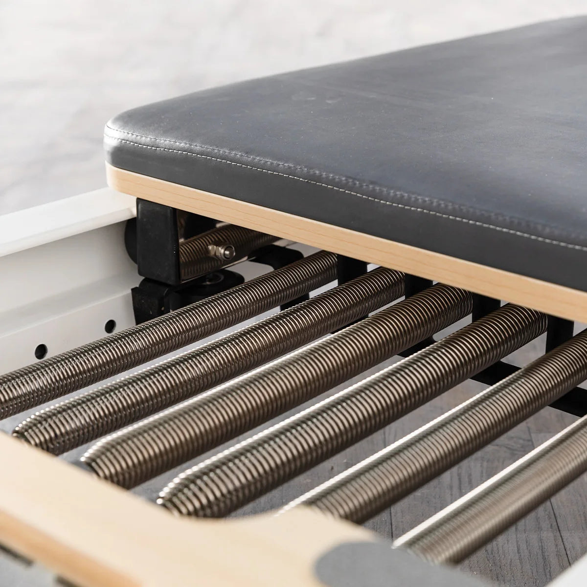 JUMO FA01 Foldable Aluminum Pilates Reformer 237cm Gray