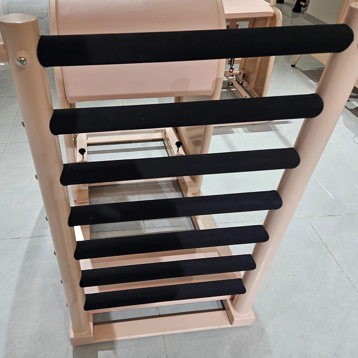 Adjustable Aluminum Pilates Ladder Barrel Pink 131cm