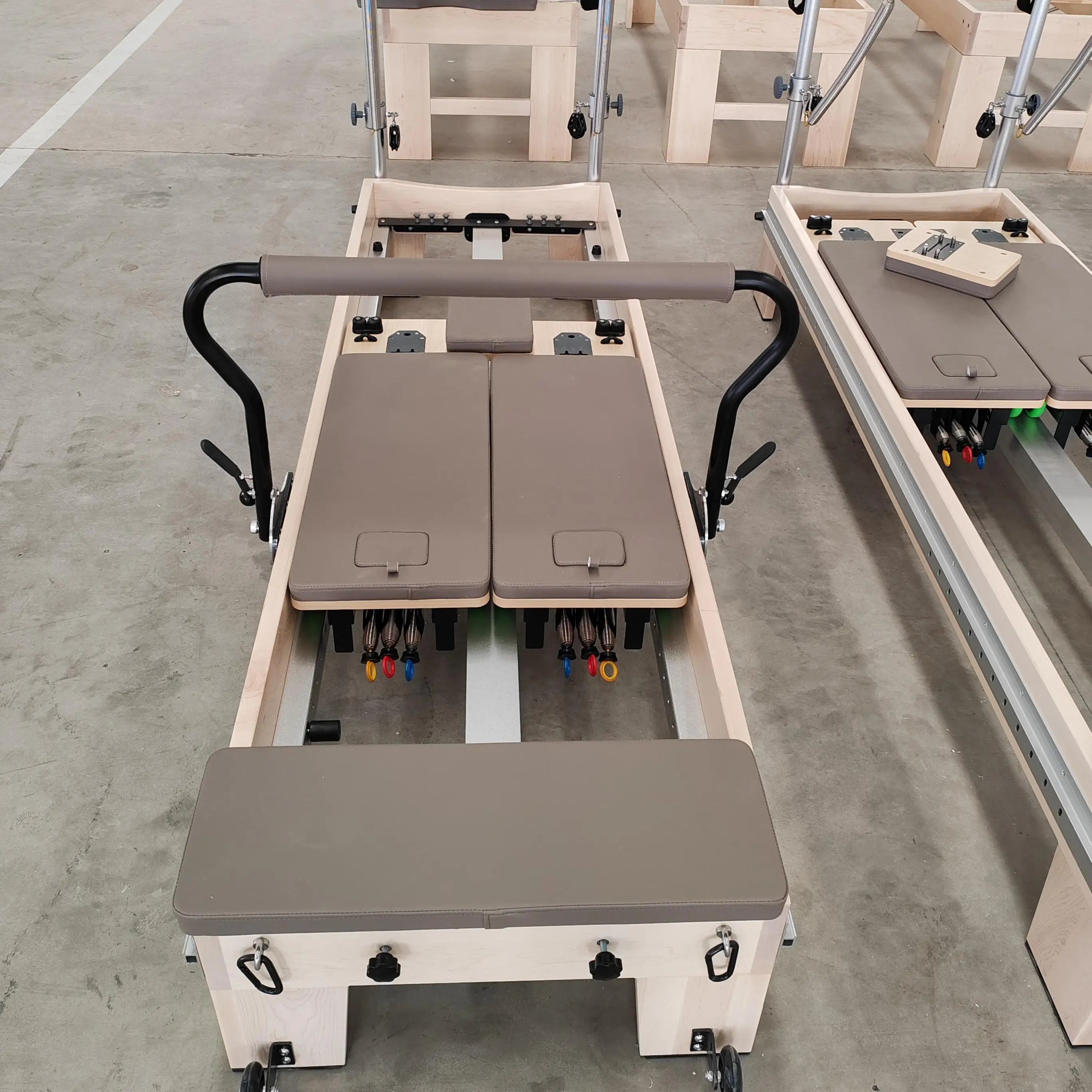Professional Split Carriage Maple Wood Pilates Reformer Tower