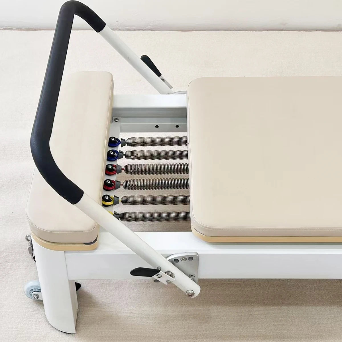 Aluminum Alloy Pilates Reformer Studio Equipment With Adjustable Footbar