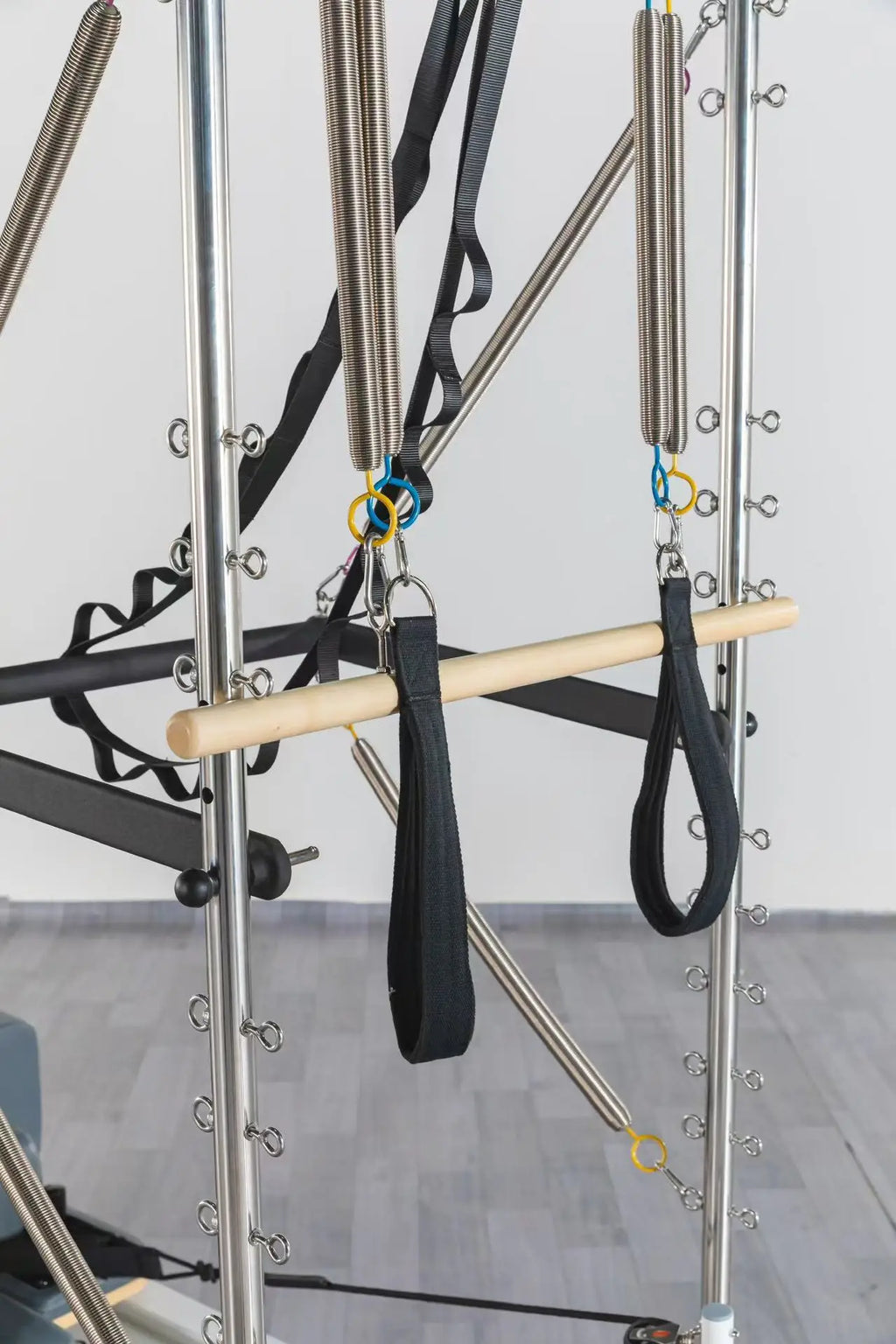 Professional Aluminum Pilates Reformer With Tower 2550mm White