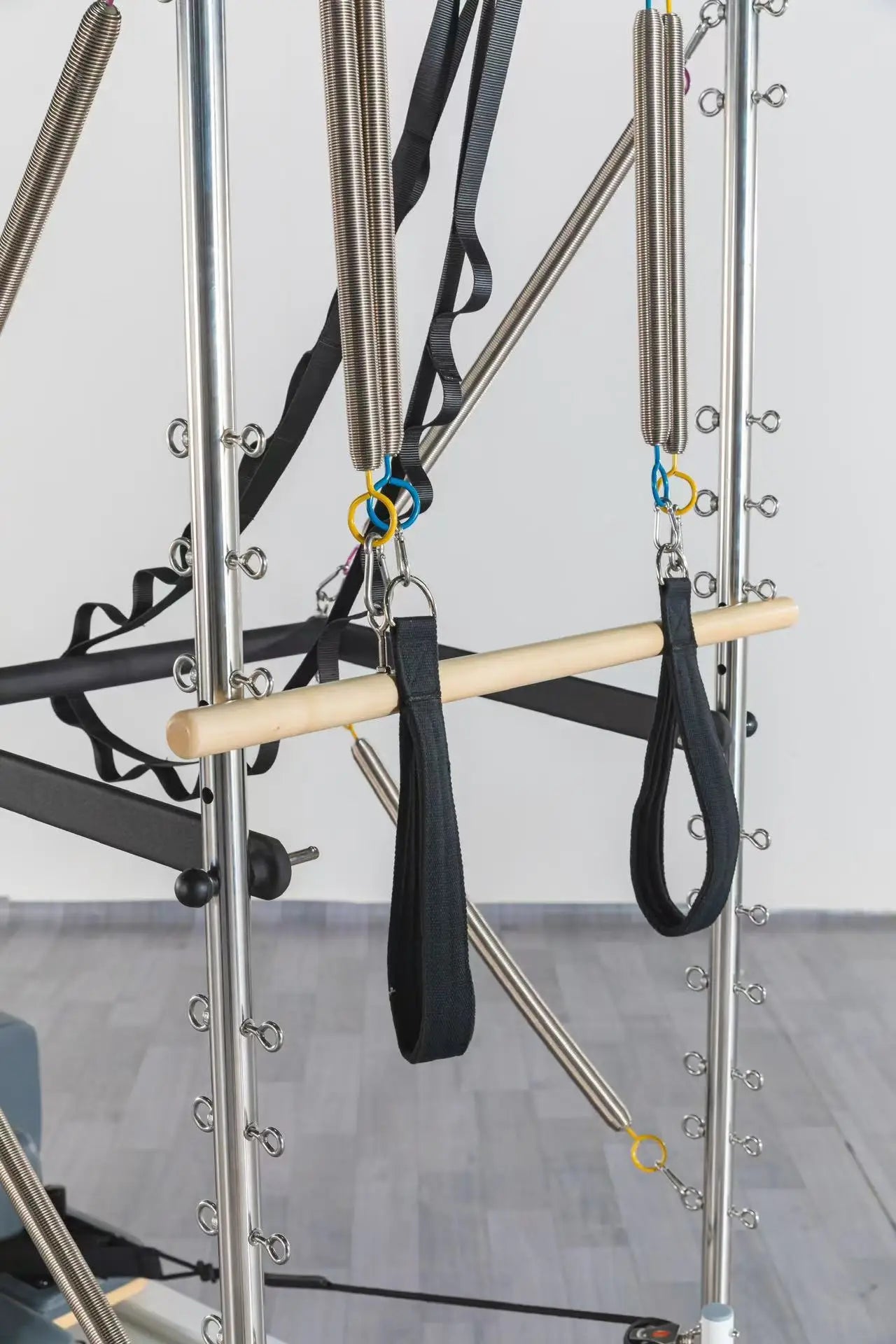 Professional Aluminum Pilates Reformer With Tower 2550mm White