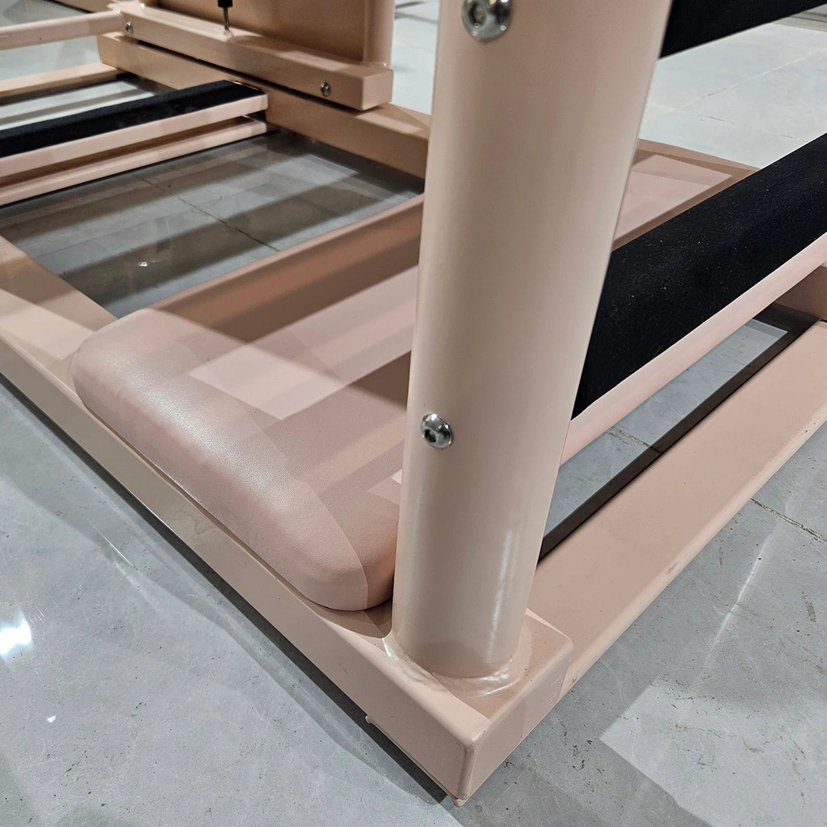 Adjustable Aluminum Pilates Ladder Barrel Pink 131cm