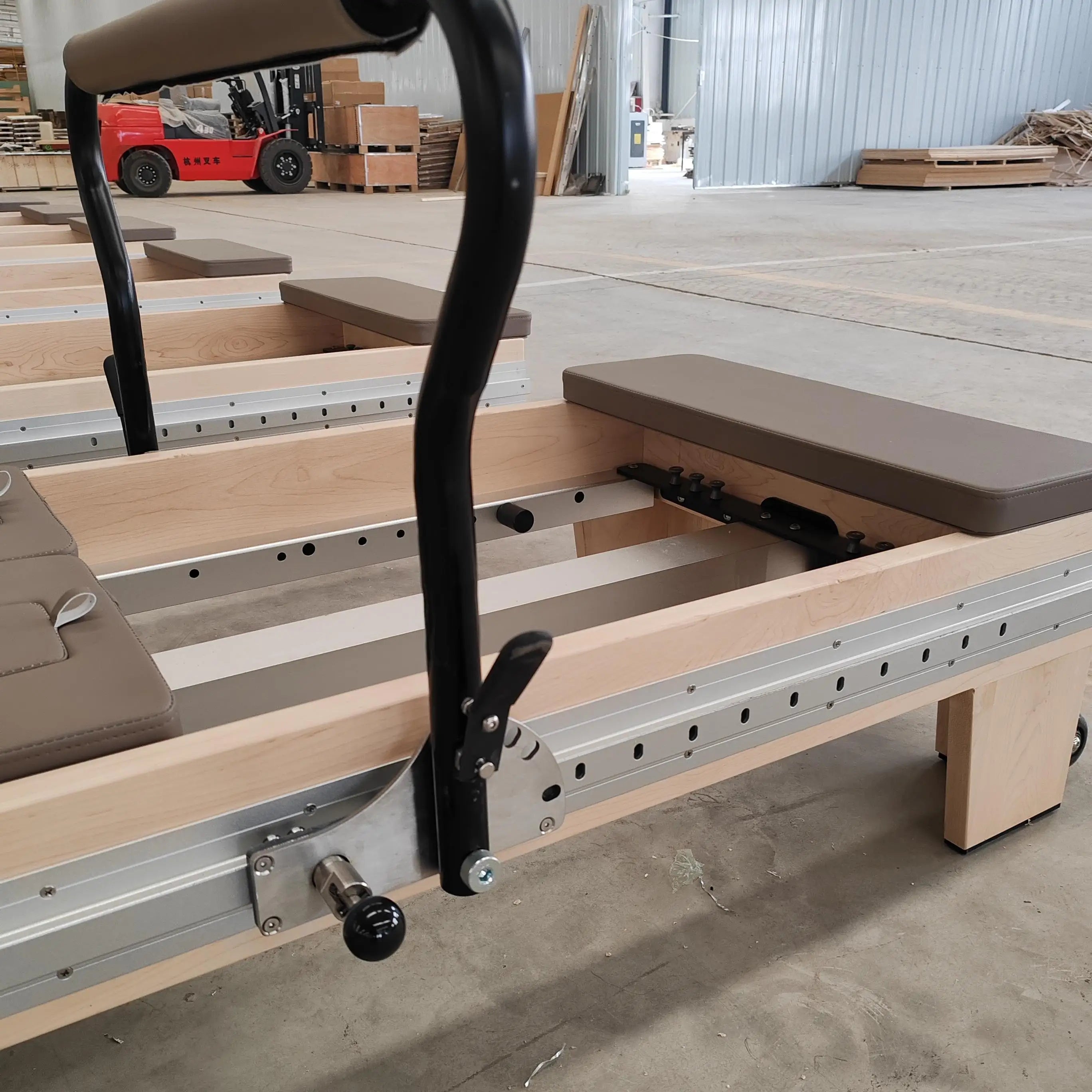 Professional Split Carriage Maple Wood Pilates Reformer Tower