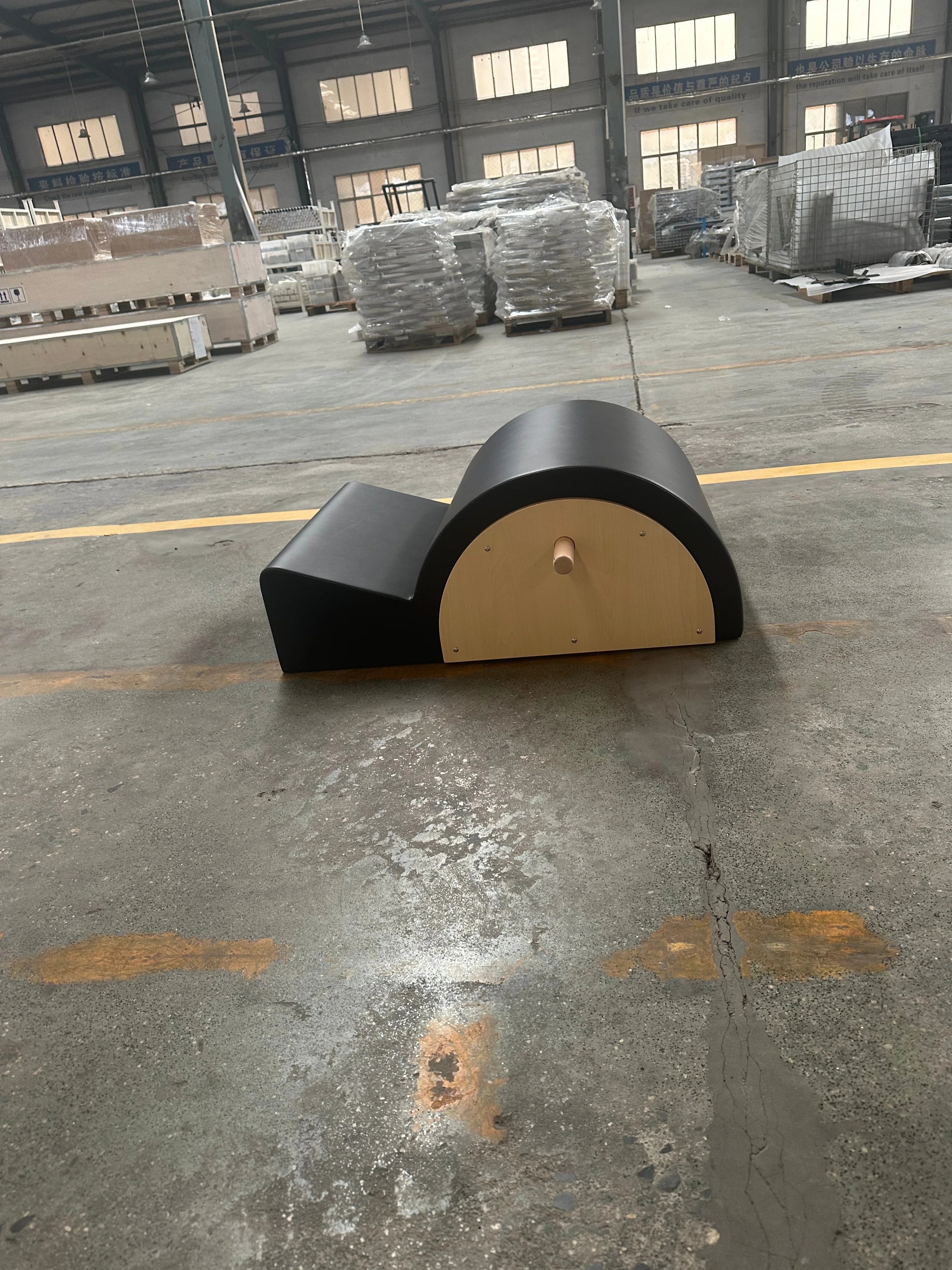 Spine Corrector Pilates Equipment Ergonomic Wood Carriage System Black
